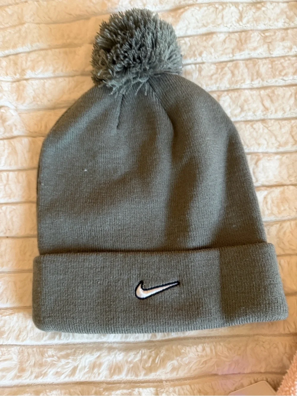Nike PennState (State College) Pom Beanie - Gray